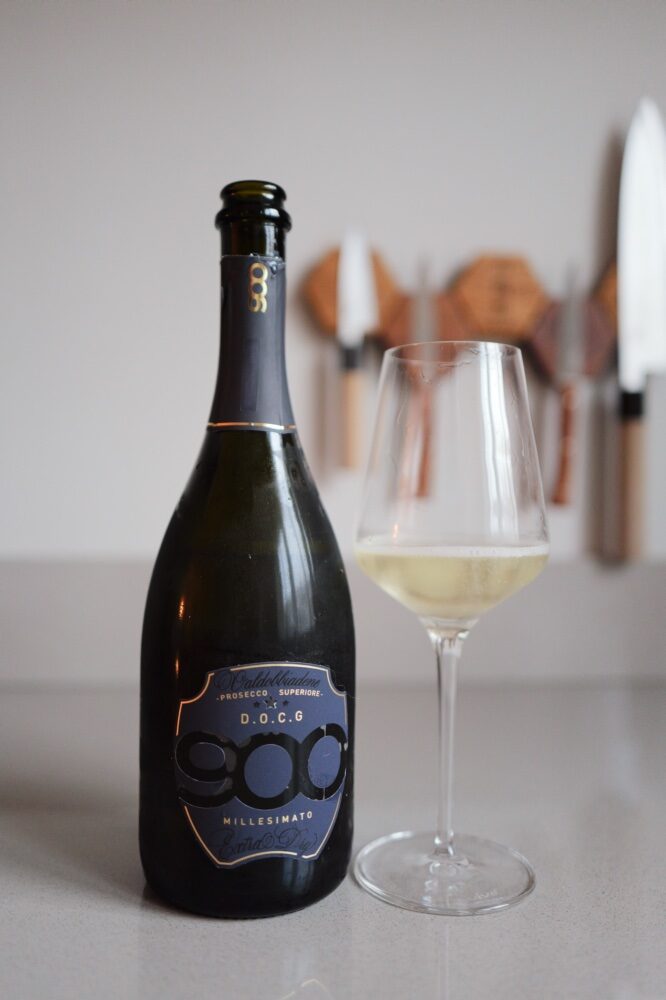 Fles 900wine DOCG Valdobbiadene Millesimato Prosecco met glas
