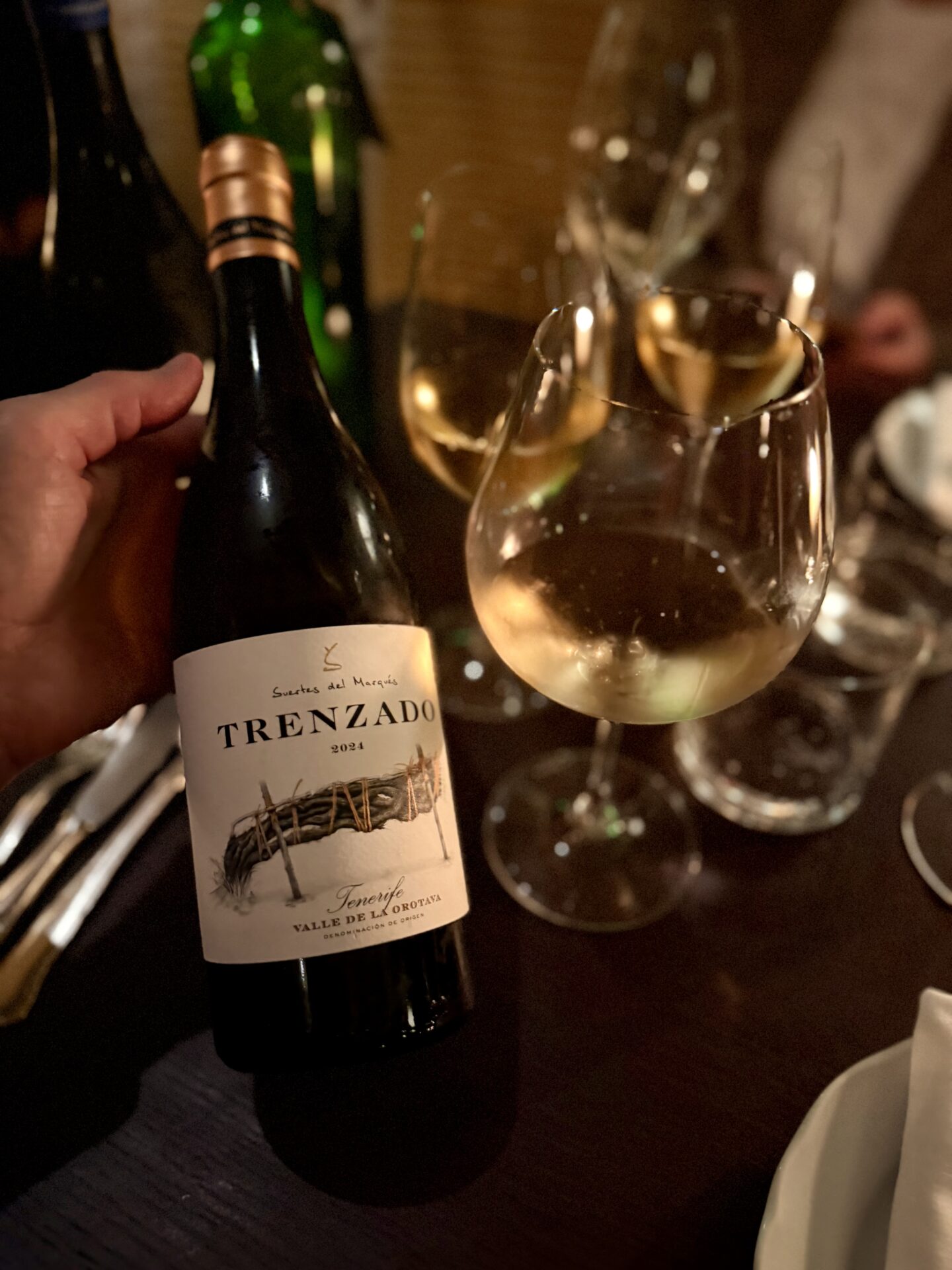 Wijnkaart en gerechten bij Toet Amsterdam, mediterraan restaurant op het Europaplein